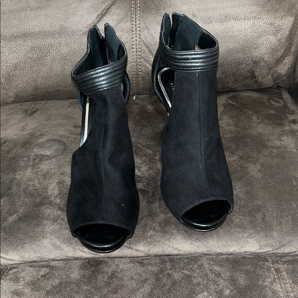 Black Heel Sandals